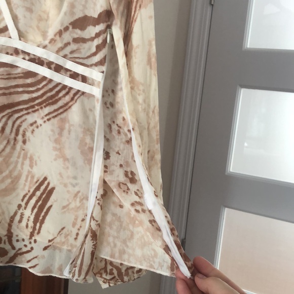 cream/tan long sleeve, VNeck, animal print blouse & zipper, Miss H, Eur42/US10 - Picture 6 of 8